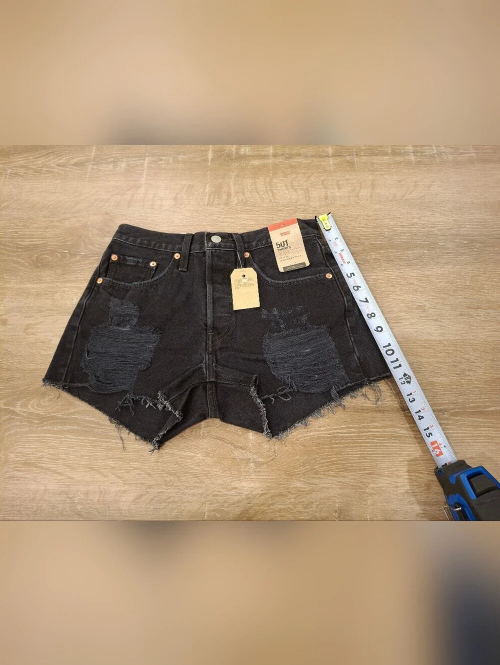 Levi’s 501 Original Women’s Denim Shorts Size 26 Black Distressed – New With Tag